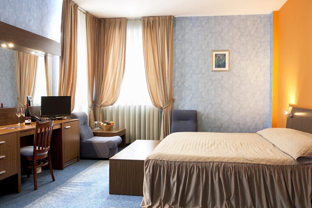 Diter Family Hotel 3*
